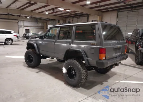 1988 Jeep Cherokee Limited z USA, uszkodzony, nr VIN 1JCMT7897JT219024